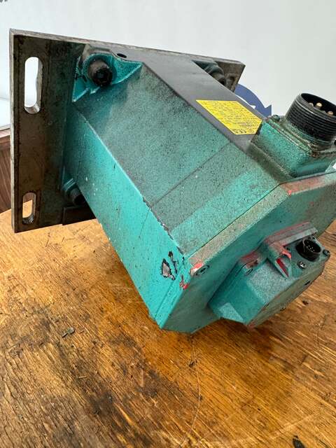 6 kW FANUC Servo Motor A06B-0269-B200#0100 - 3000 RPM - Image 3