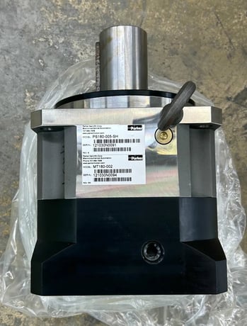 Parker Hannifin Planetary Gearhead PS180-005-SH with MT180-002 motor adapter - Variable 0 RPM - Image 7