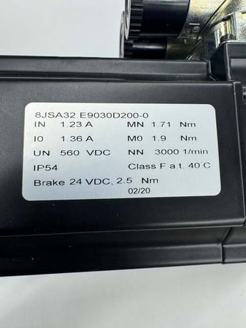 B & R Automation Servo Motor 8JSA32.E9030D200-0 - Variable 3000 RPM - Image 4