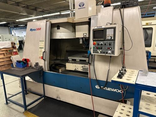 Daewoo Doosan #Mynx-500, CNC vertical machining center, 20 automatic tool changer, 40.2" X, 20.1" Y, 22.6" Z - Image 1