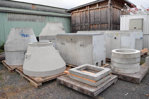 Concrete Manholes, (7) risers, (adjustable risers, (6) Base Sections, vault w/ rectangle metal top - Image 3