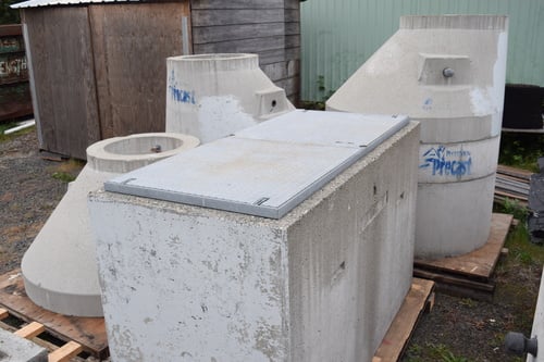 Concrete Manholes, (7) risers, (adjustable risers, (6) Base Sections, vault w/ rectangle metal top - Image 8