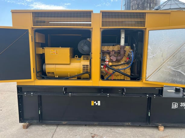 175 KW Caterpillar #D175-2, Diesel Generator Set, 275 HP CAT engine, 1800 RPM, circuit breaker, 277/480 - Image 8