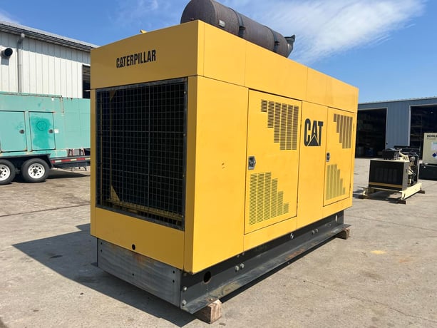 400 KW Caterpillar #SR4B, Diesel Generator Set, 587 HP @ 1800 RPM CAT engine, circuit breaker, 120/208 Volts - Image 2