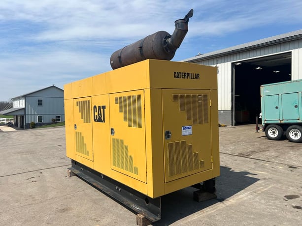 400 KW Caterpillar #SR4B, Diesel Generator Set, 587 HP @ 1800 RPM CAT engine, circuit breaker, 120/208 Volts - Image 6
