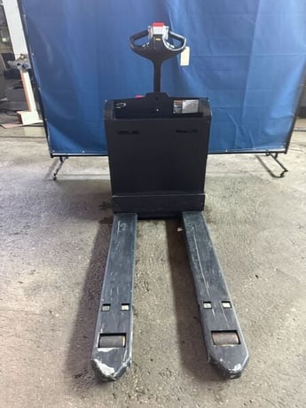 4500 lb. Yale #MPB045VG, electric walkie pallet jack, 48" forks, 2014 - Image 8