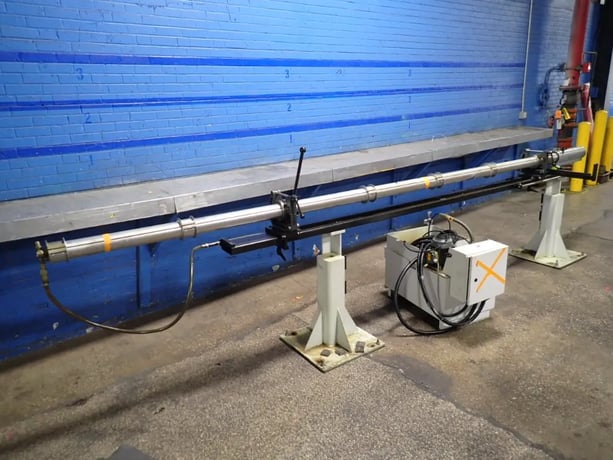 LNS #3.2-HS-4.8, Hydraulic Bar Feeder, 19" x 17" x 19" capacity, 200-230 V, 2008 - Image 1