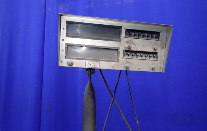 12.5" x 30" Edelstaal #PRN-12-1/2, Lathe, w/Tail Stock, Compound Rest, & digital read out, 1" Bore - Image 5