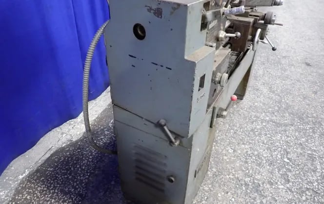 12.5" x 30" Edelstaal #PRN-12-1/2, Lathe, w/Tail Stock, Compound Rest, & digital read out, 1" Bore - Image 7