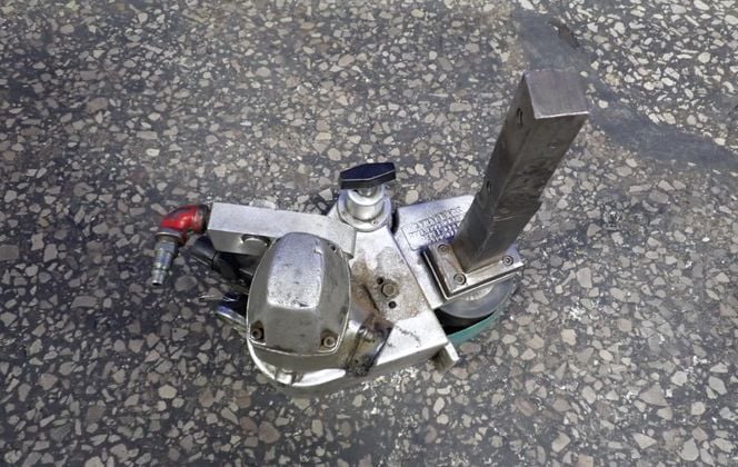 Dynabrade #66402, Tool Post Grinder, 4700 SFPM, 7200 RPM - Image 1