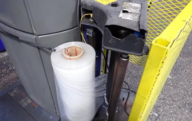 Lantech Inc. #Q200, Stretch Wrapping Machine, 47" capacity, 90" height, 0.96 kW, 1750 RPM, 115 V - Image 3