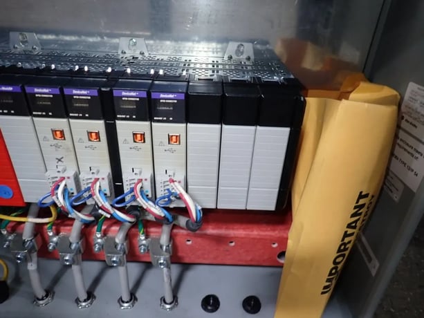 Allen-Bradley #1000-10FHJLLLLLXXXXX, Control Panel, 1 Phase, 13 Amps, 120 VAC, 24 VDC - Image 6
