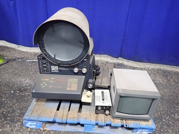 14" Optical Gaging Products Inc #OQ-14A, Optical Comparator, w/Illuminator & Video Monitor, 720 Watts, 115 V - Image 2