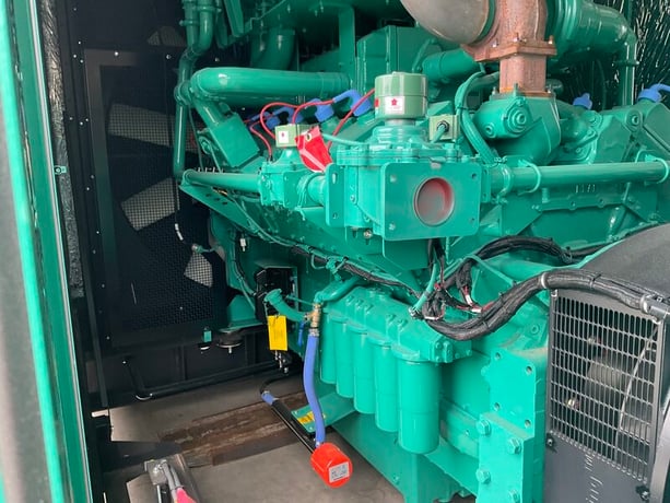 750 KW Cummins #C750N6, natural gas generator set, 277/480 Volts, 3-phase, GTA50E engine, 2026, new - Image 5
