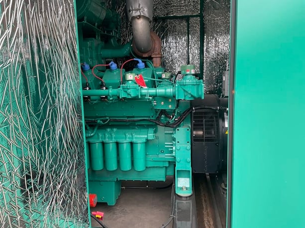 750 KW Cummins #C750N6, natural gas generator set, 277/480 Volts, 3-phase, GTA50E engine, 2026, new - Image 9