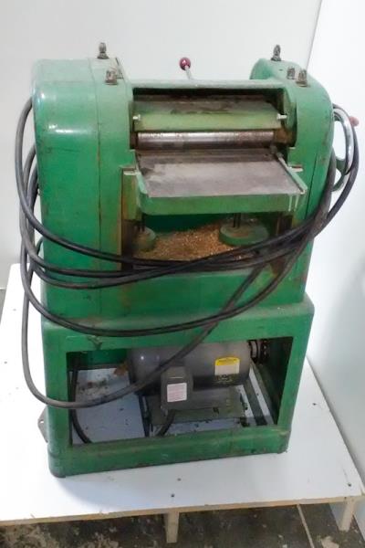 12" x 5" Powermatic #100, Single-Sided Planer, 3-Knife Cutterhead, 3 HP, 3450 RPM, 5300 RPM Cutter, 18 FPM - Image 2