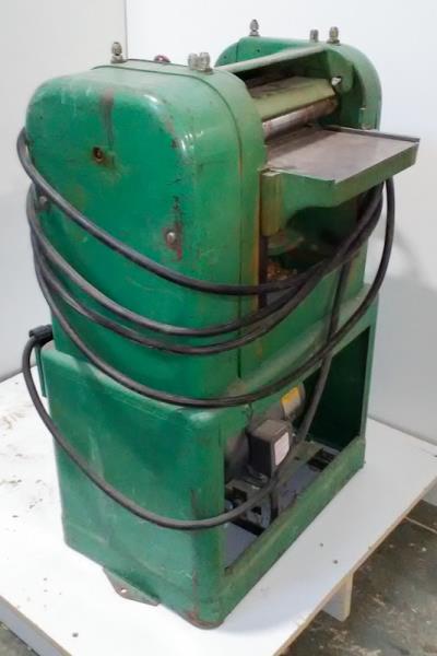 12" x 5" Powermatic #100, Single-Sided Planer, 3-Knife Cutterhead, 3 HP, 3450 RPM, 5300 RPM Cutter, 18 FPM - Image 3