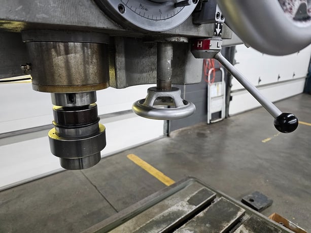 5' -17" Sharp #RD-1600, Radial Drill Press, 27.62" L x 19.62" width x 15.75" H table, 2.63" cast iron - Image 8