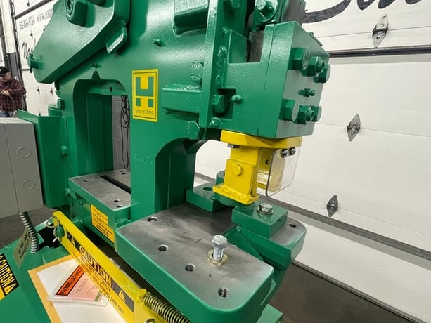 3" x 3" x 3/8" Uni-Hydro #45-14, 3-Station Hydraulic Ironworker, 45 ton, 14" bar shear, 6" throat depth - Image 8