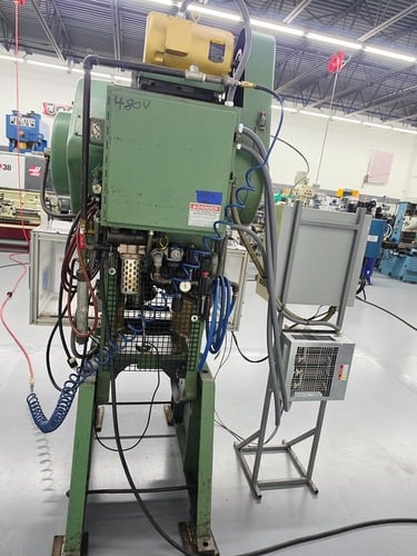 32 Ton, Federal #32, OBI Back Geared Punch Press, 15" x 24" bed, 3" stroke, 9.5" shut height, 2" slide - Image 6