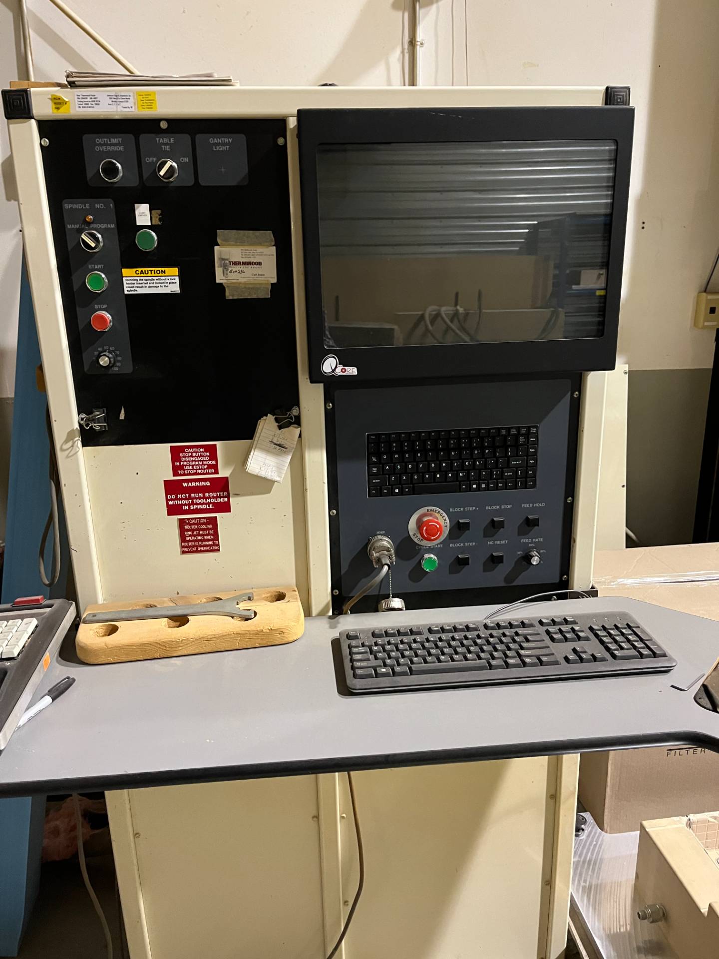 Thermwood #C67DT, 5-Axis Cnc Router, 120" x60" x36" travel, 5' x10' table, 1995 - Image 3