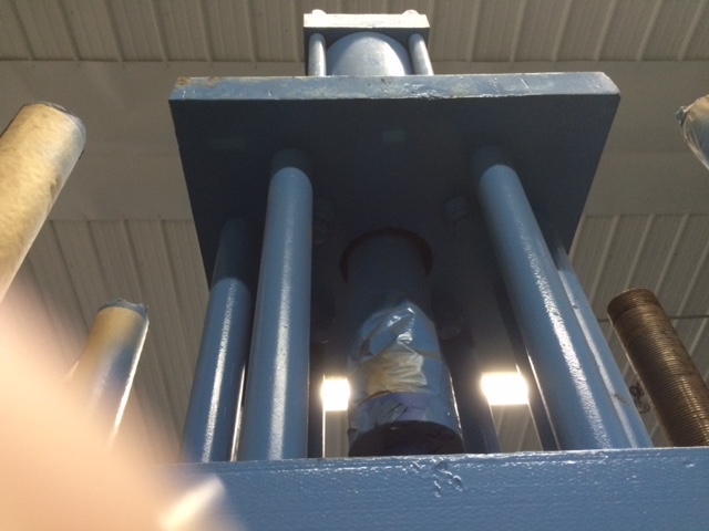 118 Ton, 30.5" x 20.5" bed, 12" str.on clamp cylinder, 4"-40" DL, 8" trnsfr cylinder, #2440 - Image 3