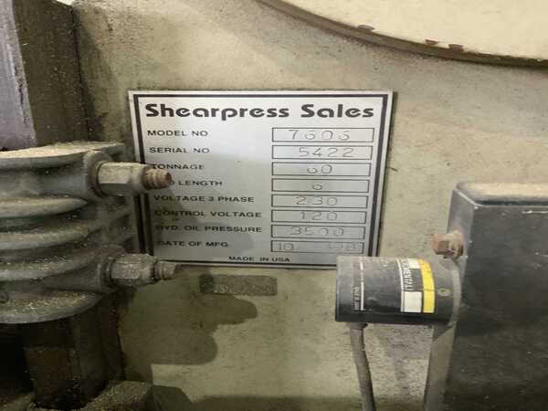 60 Ton, Accurpress #7606, hydraulic press brake, 6' overall, 52" between housing, 8" stroke, 8" throat, 10 HP - Image 7