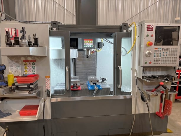 Haas #VF-2, Vertical Machining Center, 3-Axis, 30" X, 16" Y, 20" Z, 14" x 36" Table, 30 HP, 8100 RPM, CAT40 - Image 1
