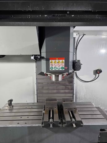 Haas #VF-4, Vertical Machining Center, 3-Axis, 50" X, 20" Y, 25" Z, 18" x 52" Table, 30 HP, 8100 RPM, CT 40 - Image 2