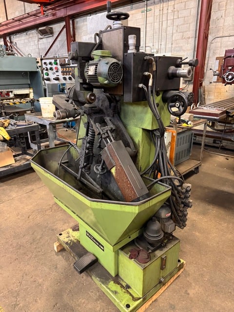 UT.MA SRL #AL.803, Automatic Circular Saw Blade Grinder/Sharpener, 4.7"-31" blade diameter capacity, 1-1/4" - Image 1