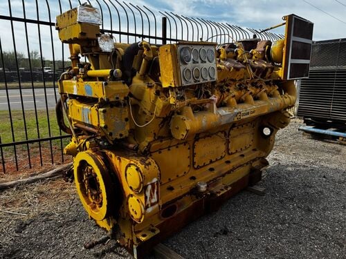 Caterpillar #D398, industrial engine - Image 1