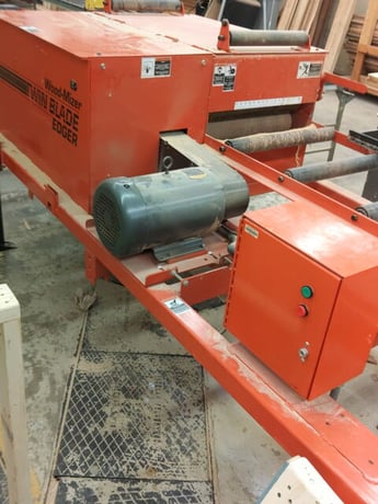 Wood-mizer #LT300, sawmill, w/ Twin Blade Edger, log deck, 300 hours, 2006 - Image 10
