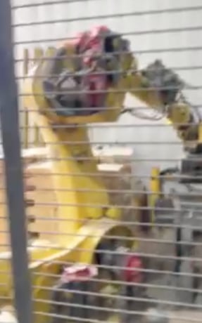 Hoeker #Magnum, Briquette Press Line, Fanuc R2000 Robotic Stacking - Image 4