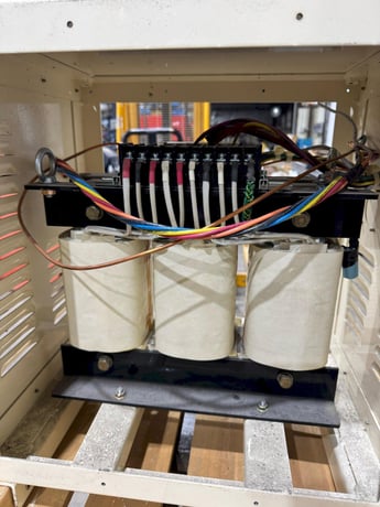 7.5 KVA, 460/480 Primary, 200/220 Secondary Leejeon #ULTK-7.5K-F5701, Isolating transformer, 3 PH, class H - Image 3