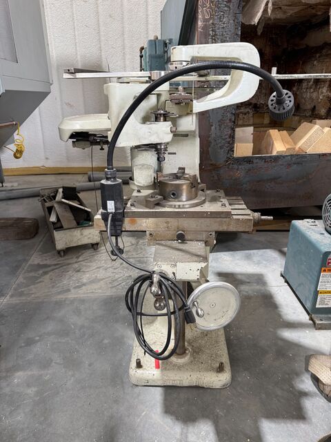 Gordan Famco #P1-2, pantograph engraver - Image 5