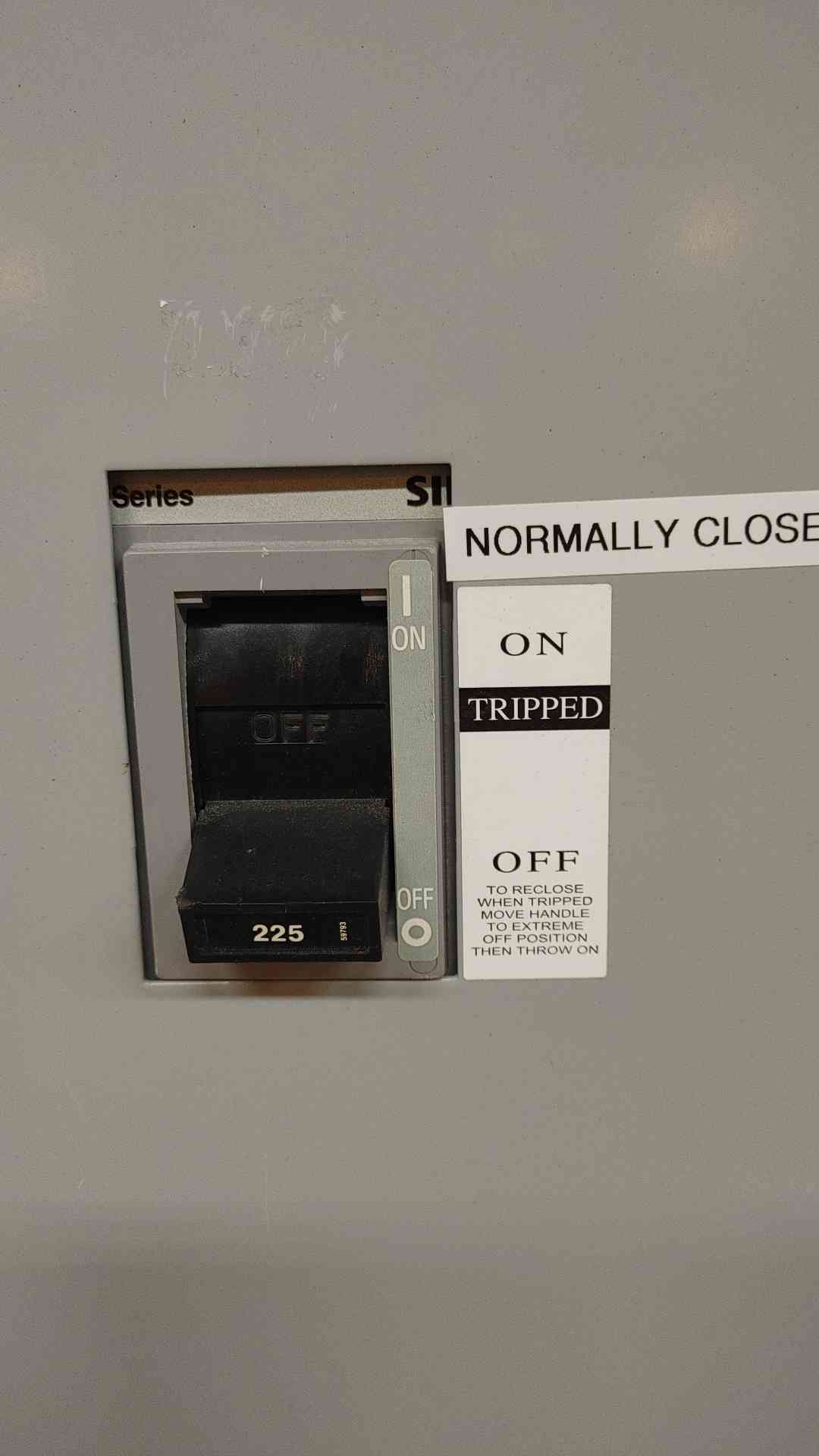 250 Amp. Siemens Sentron #FXD63B225, Circuit Breaker Enclosure / Disconnect, 3 Phase, 600 Volts - Image 7