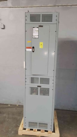 Siemens SB3, Switchboard, 45 KVA Transformer, P1 Panelboard, NGB Breakers, 480 Volts, 3 Phase, 2010 - Image 2