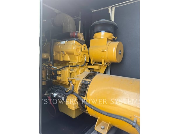 Caterpillar #XQ400-3456, generator, Tier2, PMG, trailer mount, 2004 - Image 4