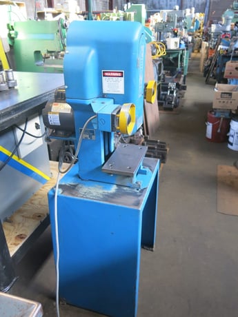 3 Ton, Kenco #3K-7-100, Punch press, w/ Palm buttons, 1" stroke, 300 SPM - Image 3