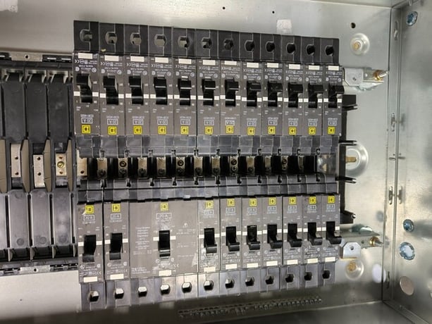 250 Amp. Square D, NF442L2C-NF, Panelboard, 600Y/347 Volts, 3 PH, 4 Wire, 42 Space - Image 6