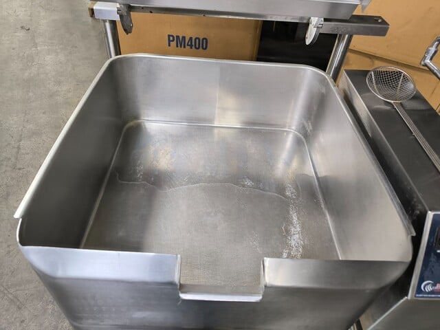 Groen #BPP-30E, Tilt Skillet, 11.5 kW, 208 VAC, 3PH, AS IS - Image 3