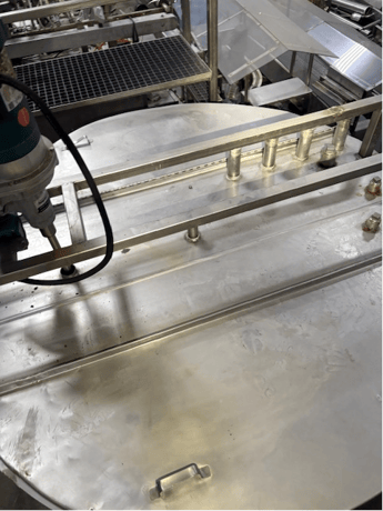 1775 gallon Stainless Steel tank W/ Mixer for sale - Image 2