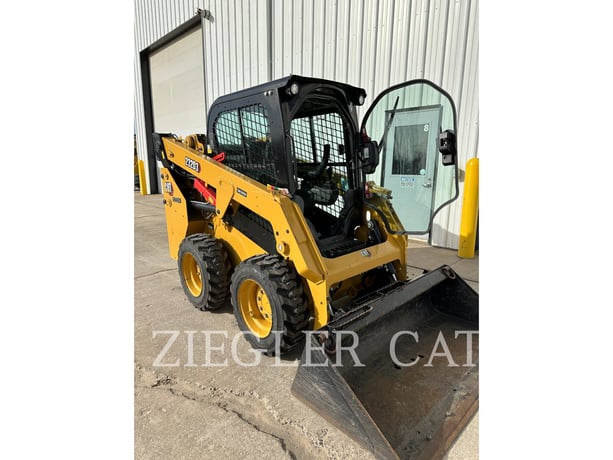 Cat 232D3, Skid Steer Loader, 366 hours, S/N: GJ500929, 2023 - Image 2