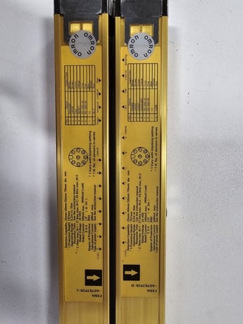 OMRON F3SNA0757P25L / F3SNA0757P25D Safety Light Curtain Set USED - Image 4