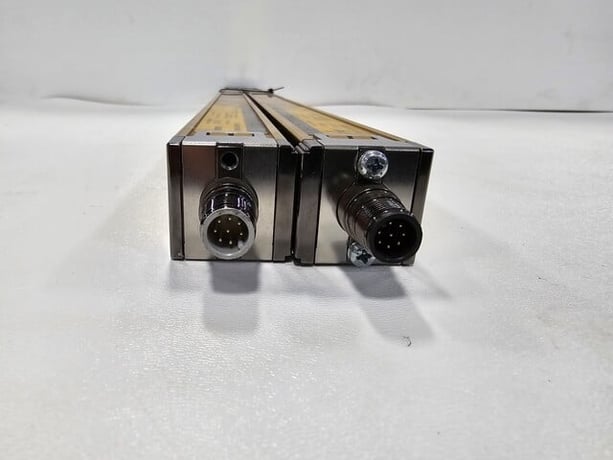 OMRON F3SNA0757P25L / F3SNA0757P25D Safety Light Curtain Set USED - Image 6