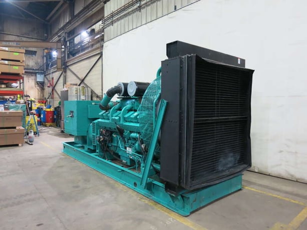 1100 KW Cummins #DFLB, diesel generator set, 277/480 Volts, 2269 hours, 1620 HP @ 1800 RPM, KTA50-G2 engine - Image 3