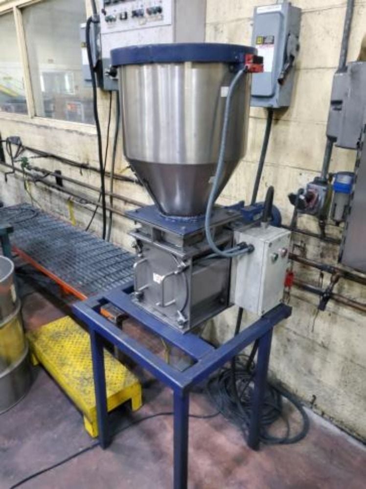 No. NBS-200/200 Gericke, Nibbler, Stainless Steel, w/Hopper, 7.87" x 7.87" Inlet Size - Image 1
