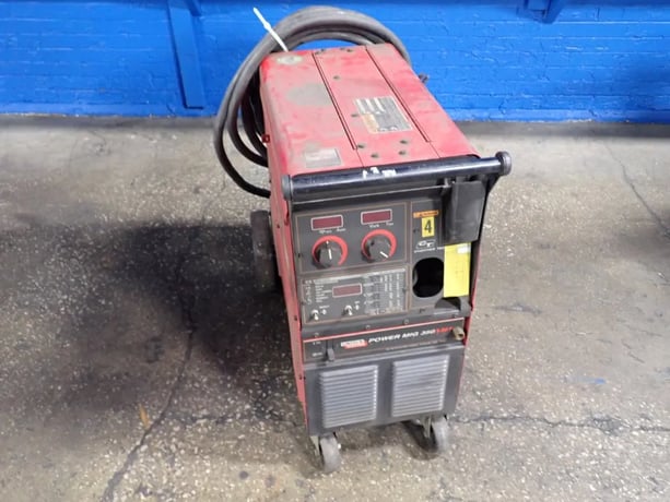Lincoln Electric #Power-MIG-350-MP, Welder, 350 Amps, 34 VDC, 208-575 VAC - Image 2