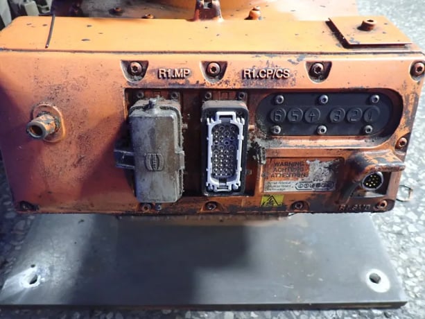 ABB IRB2400-M2000, Robot, 4.5 kVA, 475 V., 40186 hours, 2002 - Image 4