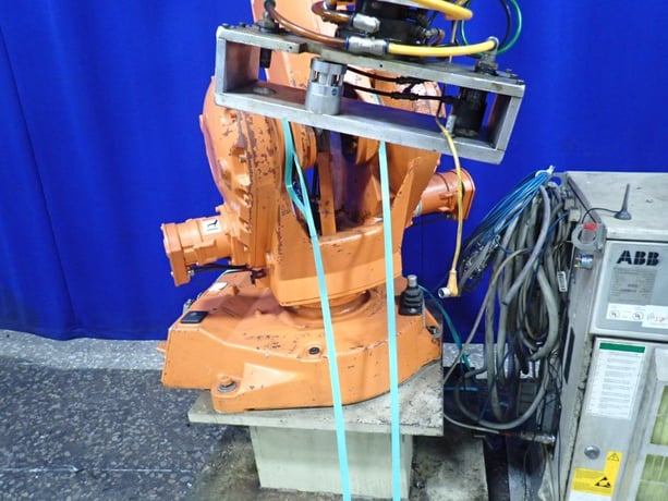 ABB VIRB2400-M2000, Robot, 4.5 kVA, 475 V., 13828 hours, 2002 - Image 2